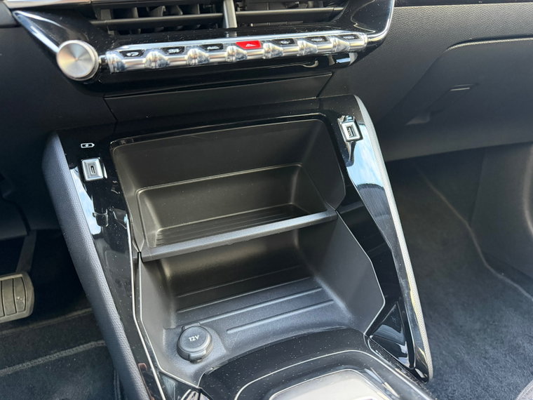 Vehicle Image 33