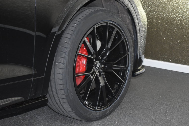Vehicle Image 14