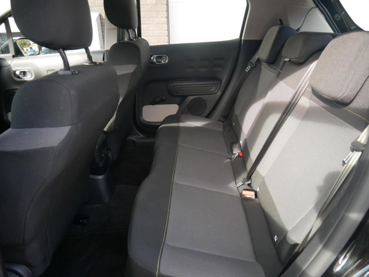 Vehicle Image 14