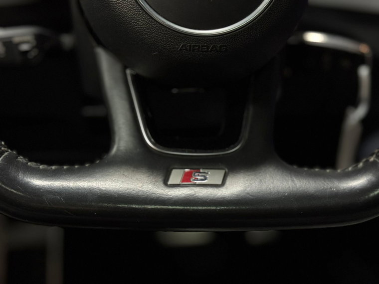 Vehicle Image 26