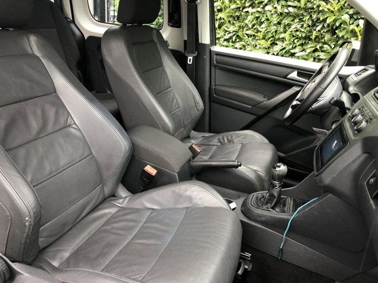 Vehicle Image 9