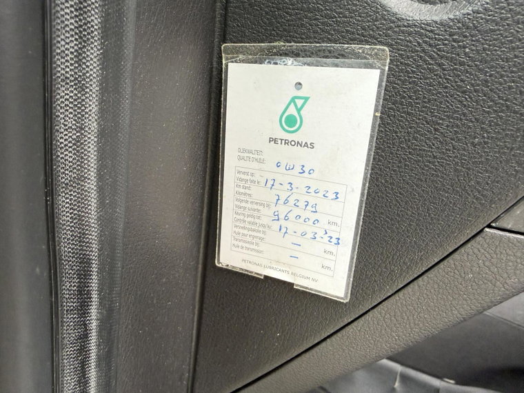 Vehicle Image 21