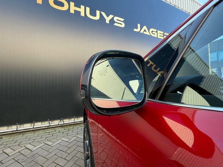 Vehicle Image 32