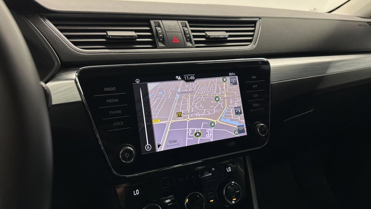 Vehicle Image 32