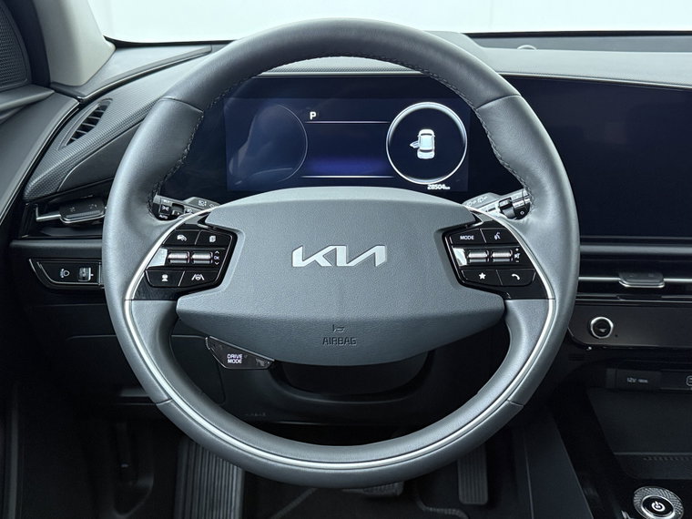 Vehicle Image 38