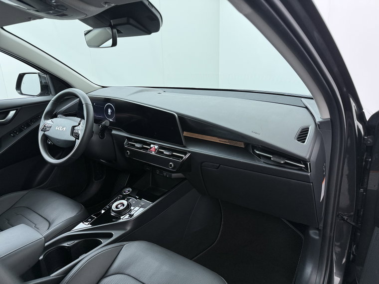 Vehicle Image 40