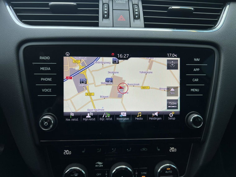 Vehicle Image 22