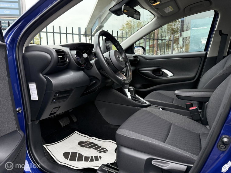 Vehicle Image 16
