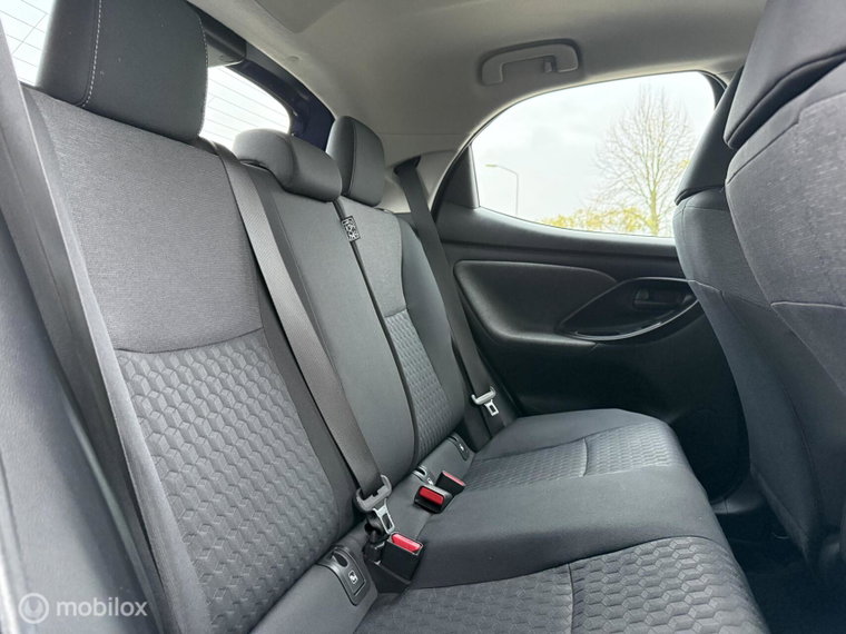 Vehicle Image 11