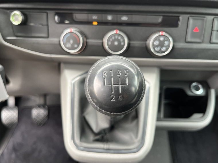 Vehicle Image 34