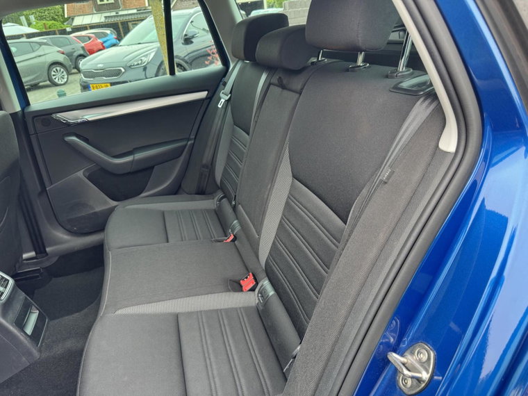 Vehicle Image 26