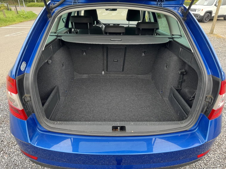 Vehicle Image 29