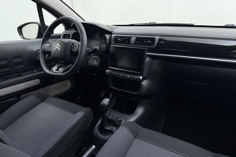 Vehicle Image 14
