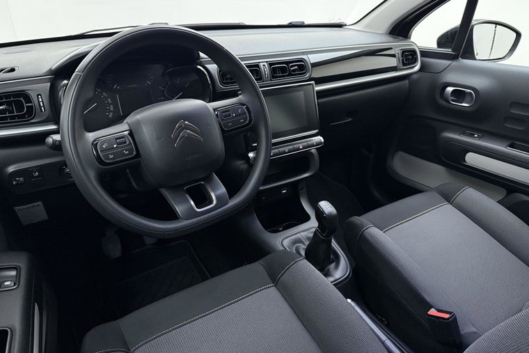 Vehicle Image 15