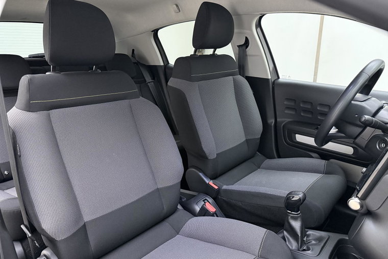 Vehicle Image 10