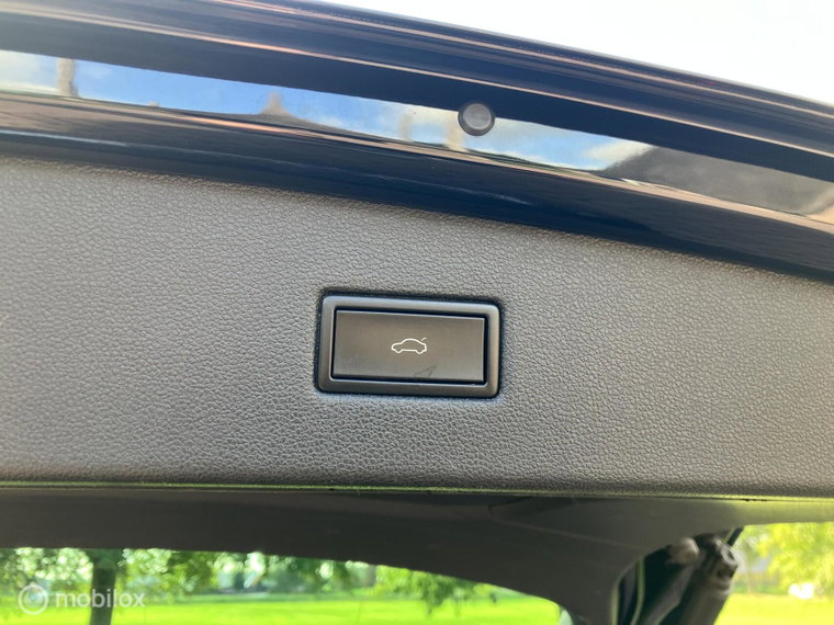 Vehicle Image 27