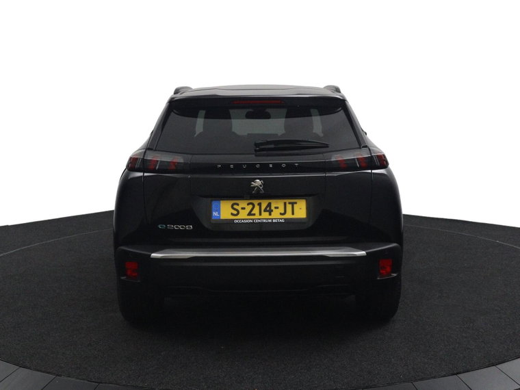 Vehicle Image 38
