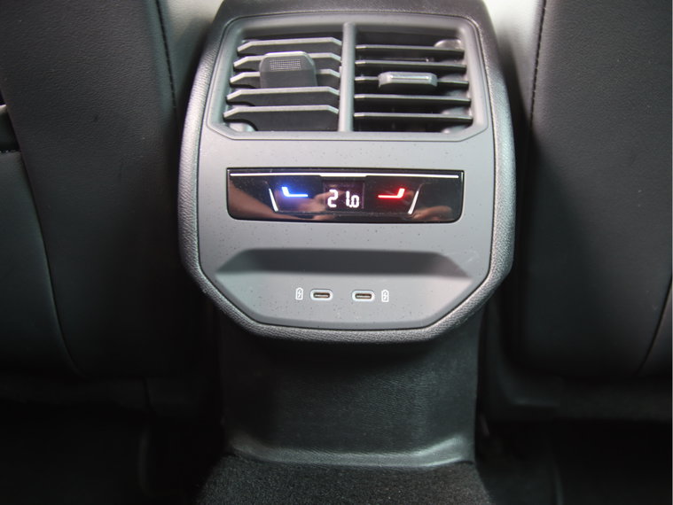 Vehicle Image 41