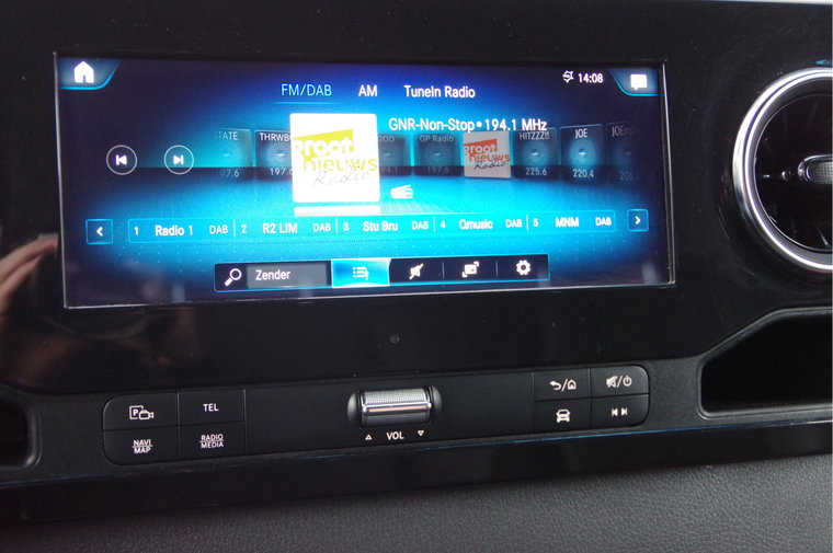 Vehicle Image 13