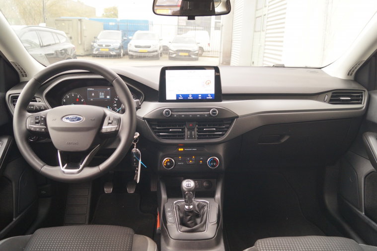Vehicle Image 10