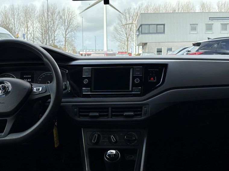 Vehicle Image 19