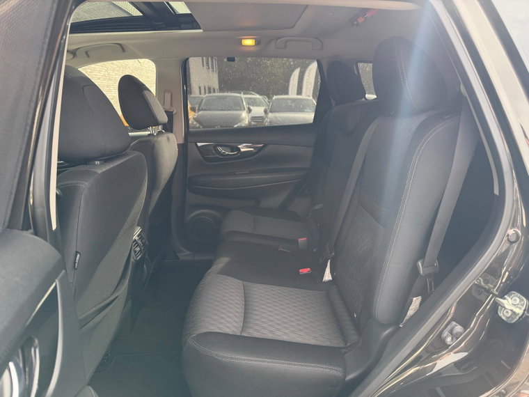 Vehicle Image 33