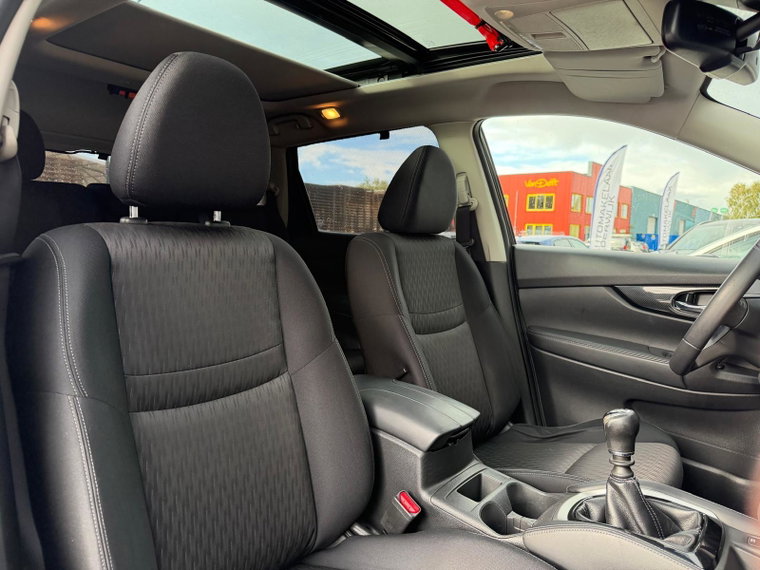 Vehicle Image 38