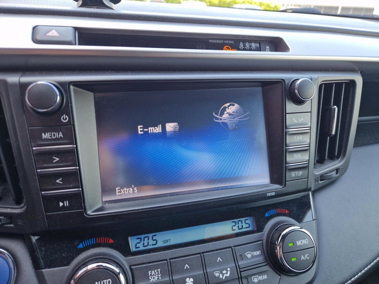 Vehicle Image 32