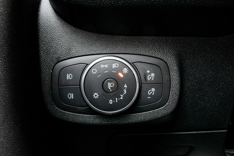 Vehicle Image 37