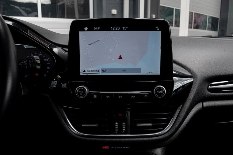 Vehicle Image 8