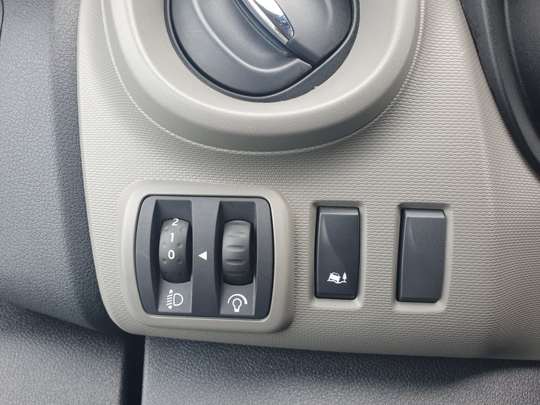 Vehicle Image 33