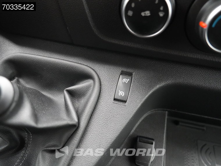 Vehicle Image 34