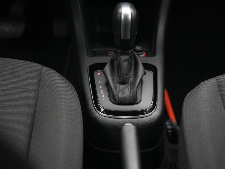 Vehicle Image 26