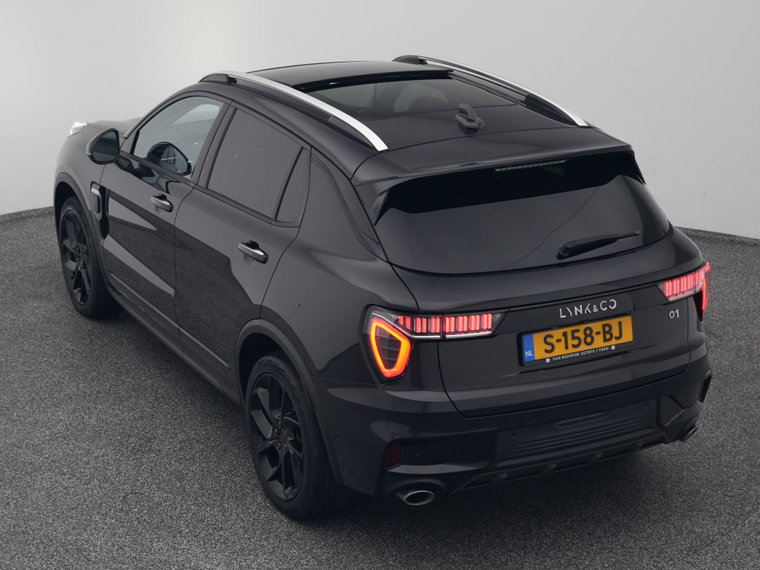Vehicle Image 25