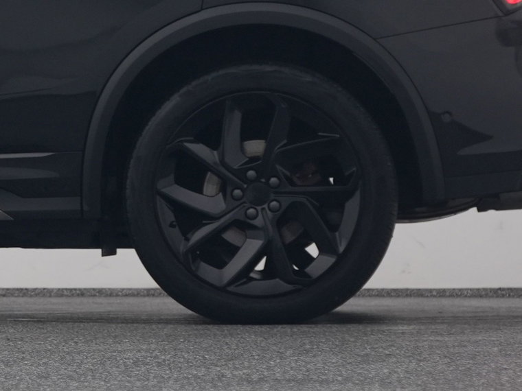 Vehicle Image 40