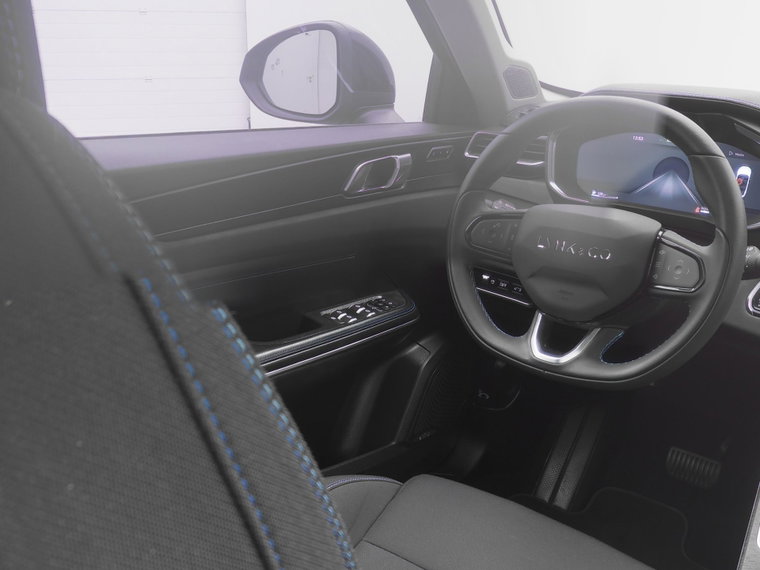 Vehicle Image 11