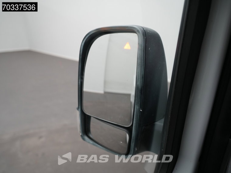 Vehicle Image 45