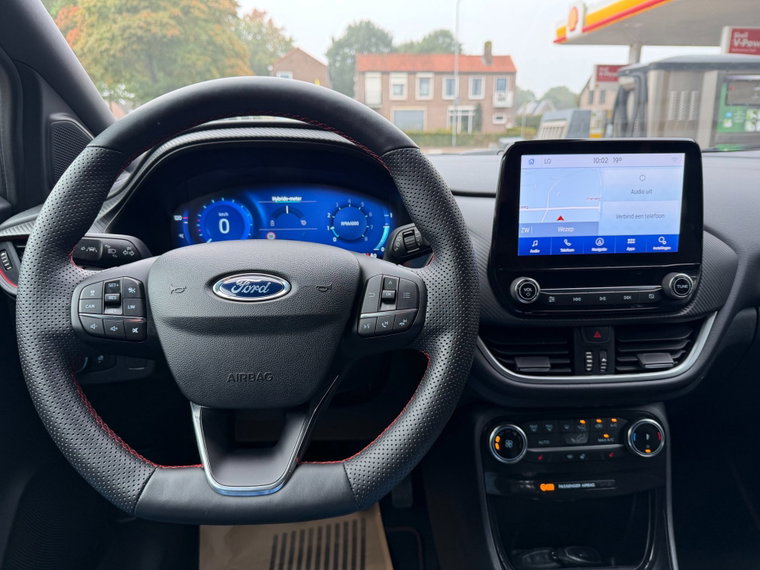 Vehicle Image 28