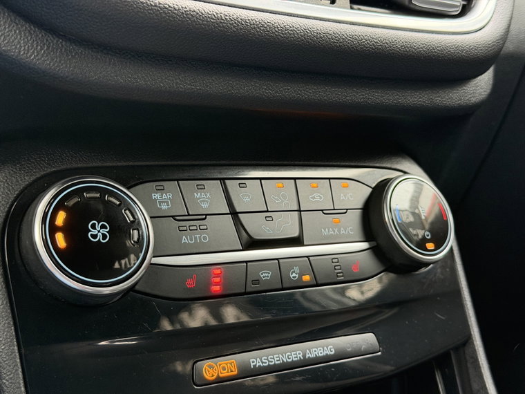 Vehicle Image 33