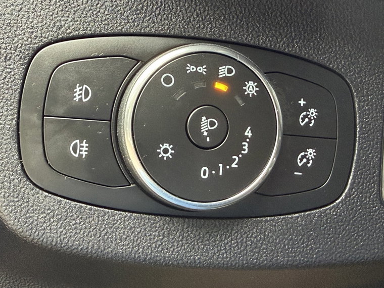 Vehicle Image 35