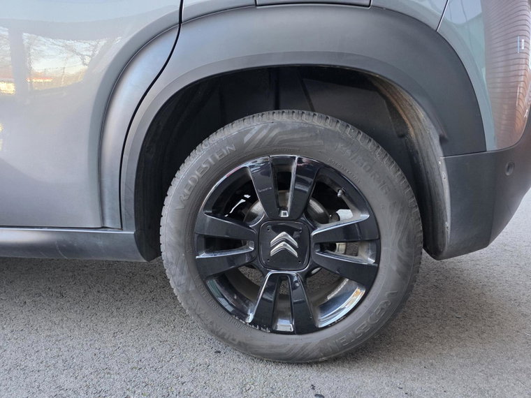 Vehicle Image 22