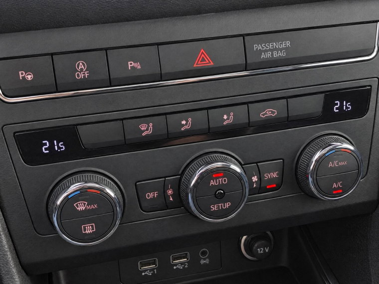 Vehicle Image 26