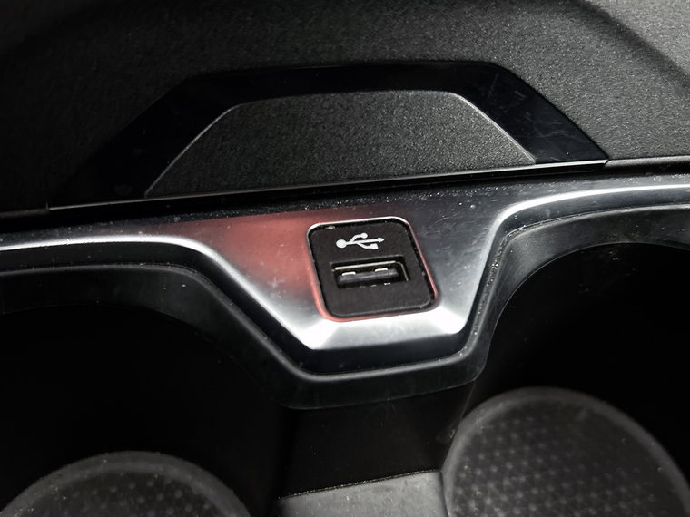 Vehicle Image 32