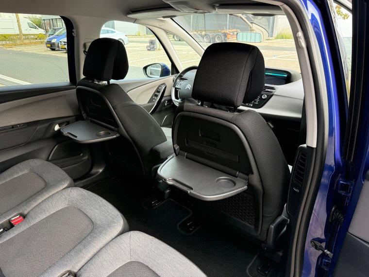 Vehicle Image 32