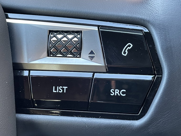Vehicle Image 28