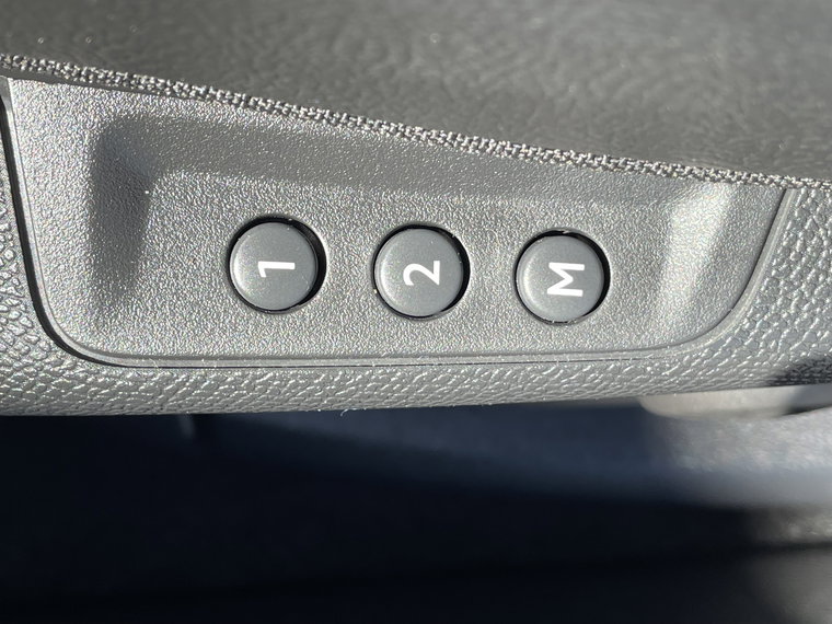 Vehicle Image 48