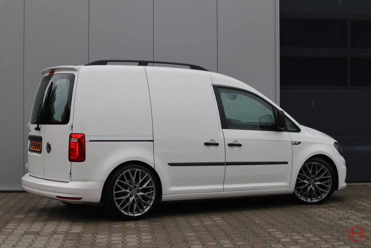 Vehicle Image 27