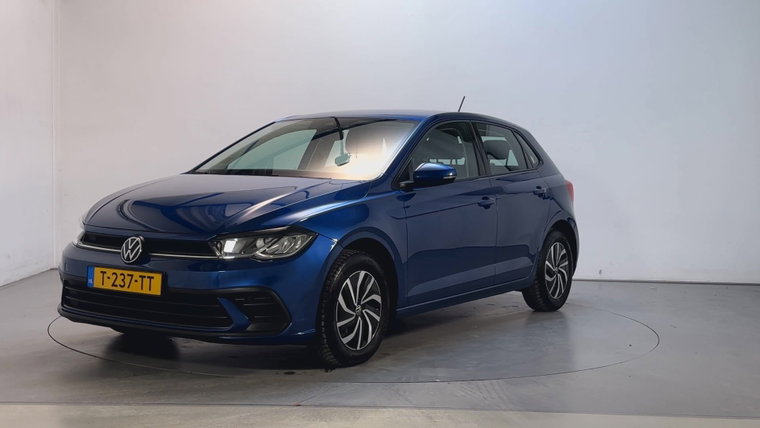 Vehicle Image 8