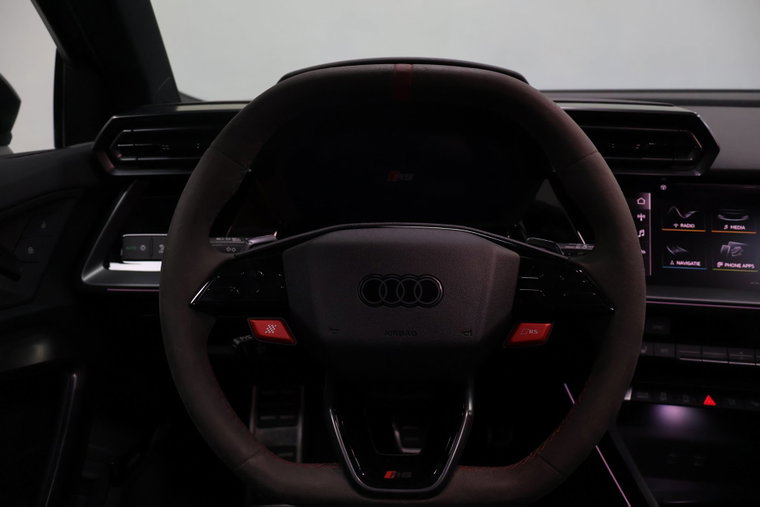 Vehicle Image 29