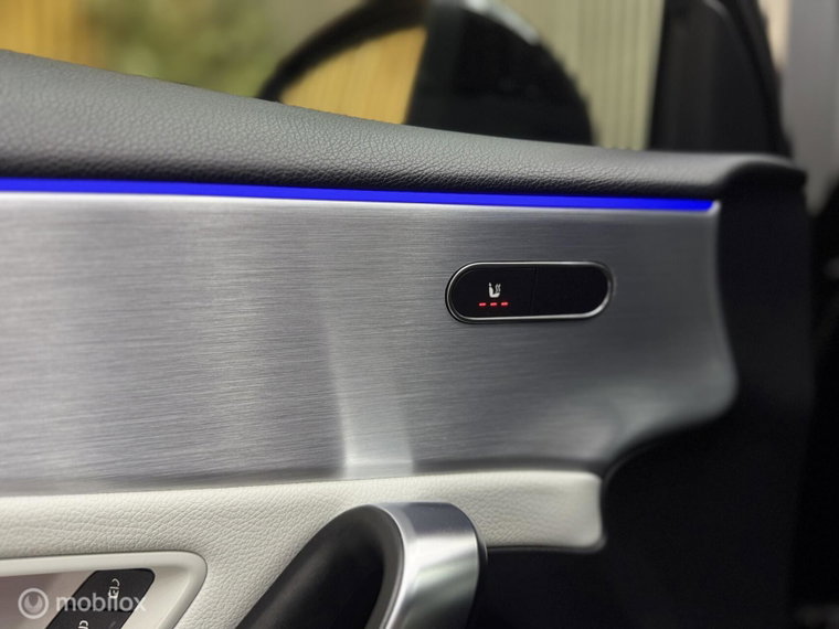 Vehicle Image 48